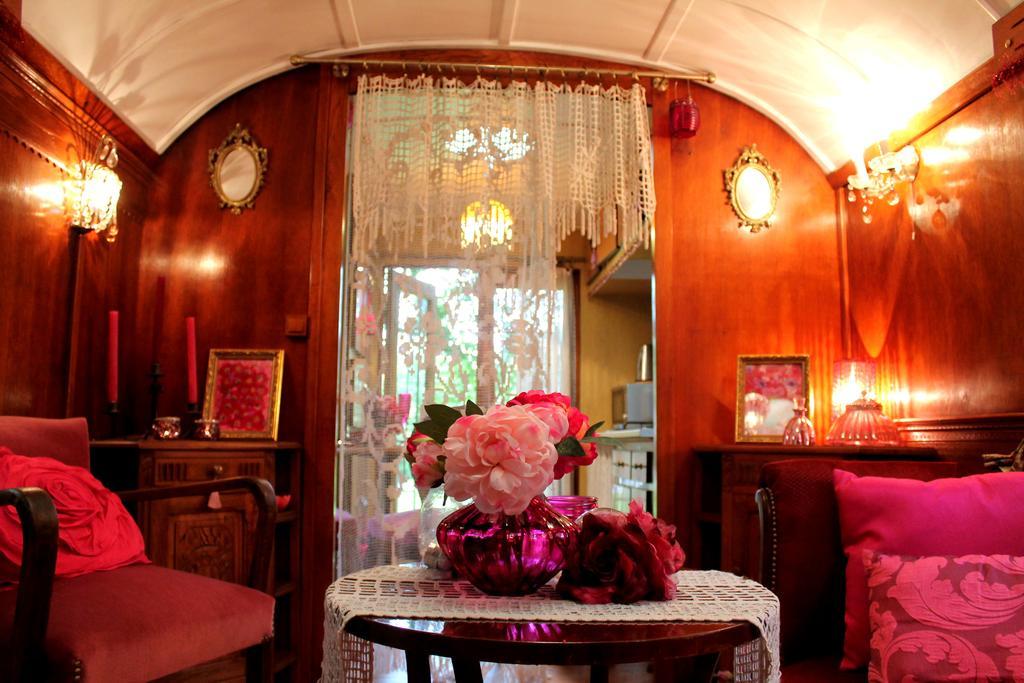Bed and Breakfast Roulottes Du Rouard Camiers Pokój zdjęcie