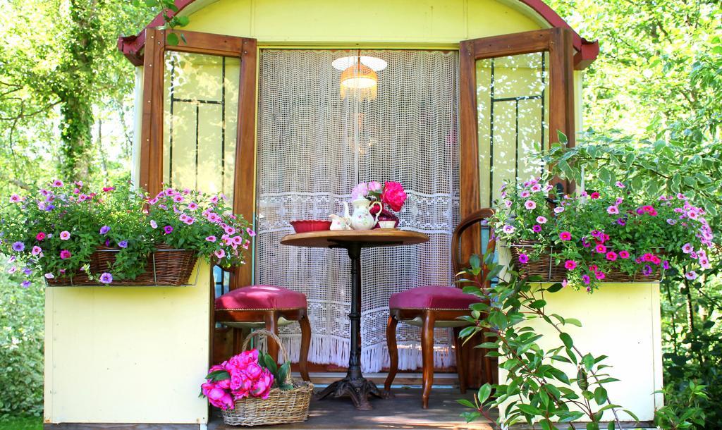 Bed and Breakfast Roulottes Du Rouard Camiers Pokój zdjęcie